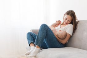 Tandem nursing tips for pregnant breastfeeding mothers
